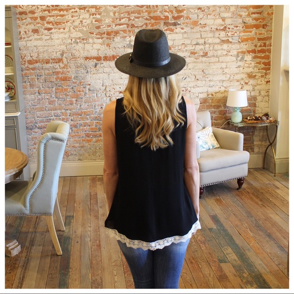 ✨LAST✨Black crochet bodice sleeveless tunic - Picture 3 of 4